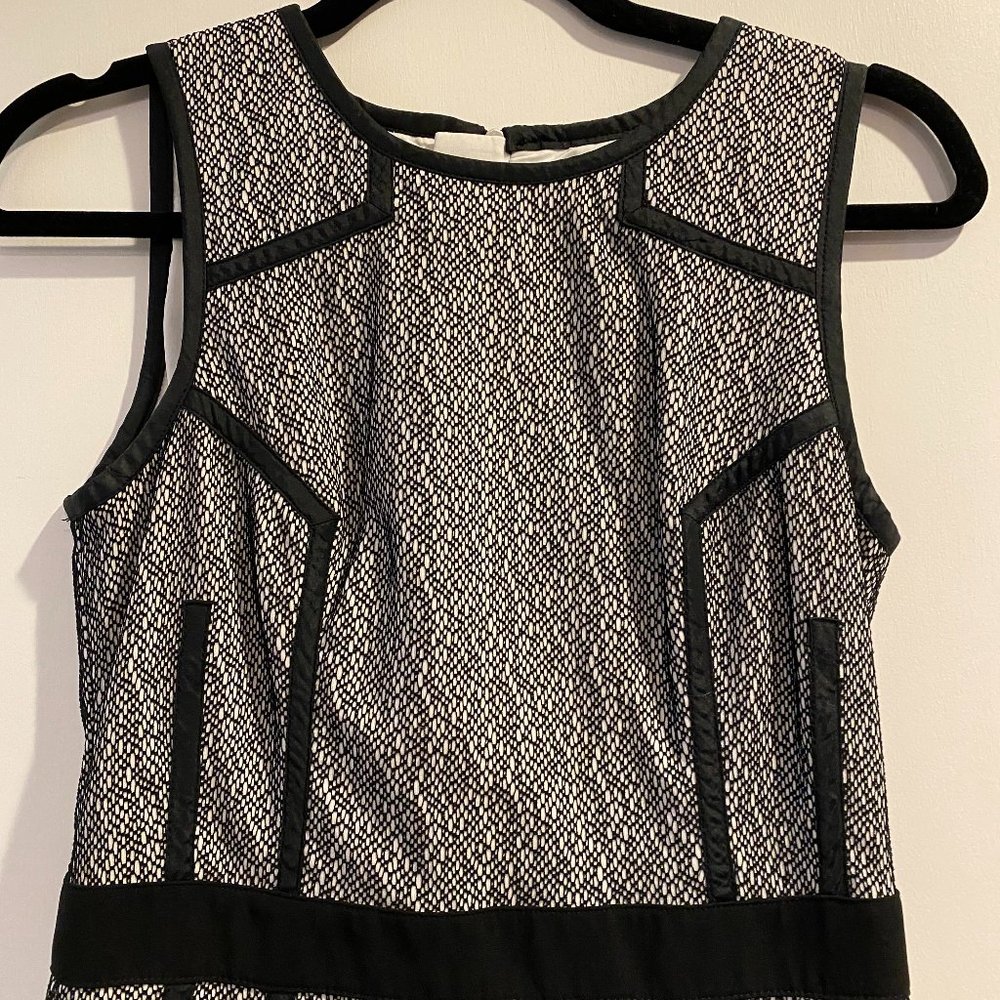 Banana Republic Laser Cut Lace Dress - Size 4